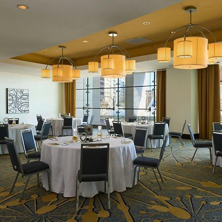 Renaissance Arlington Capital View Hotel Bagian luar foto