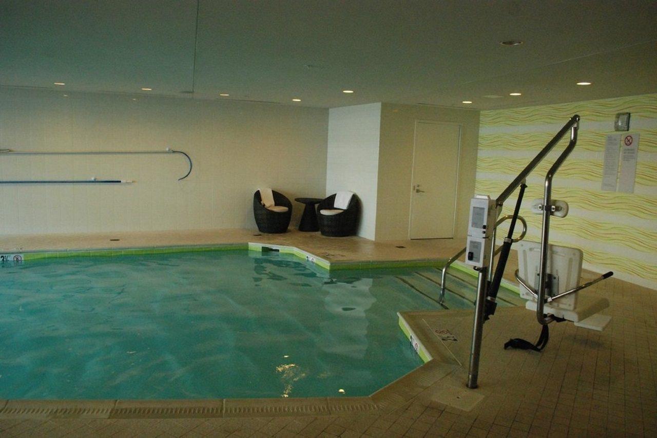 Renaissance Arlington Capital View Hotel Bagian luar foto